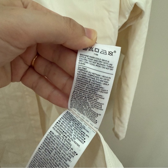 NEW Athleta Plus Size Cream Urbanite Long Sleeve Collared Button Up Shirt - Picture 11 of 14